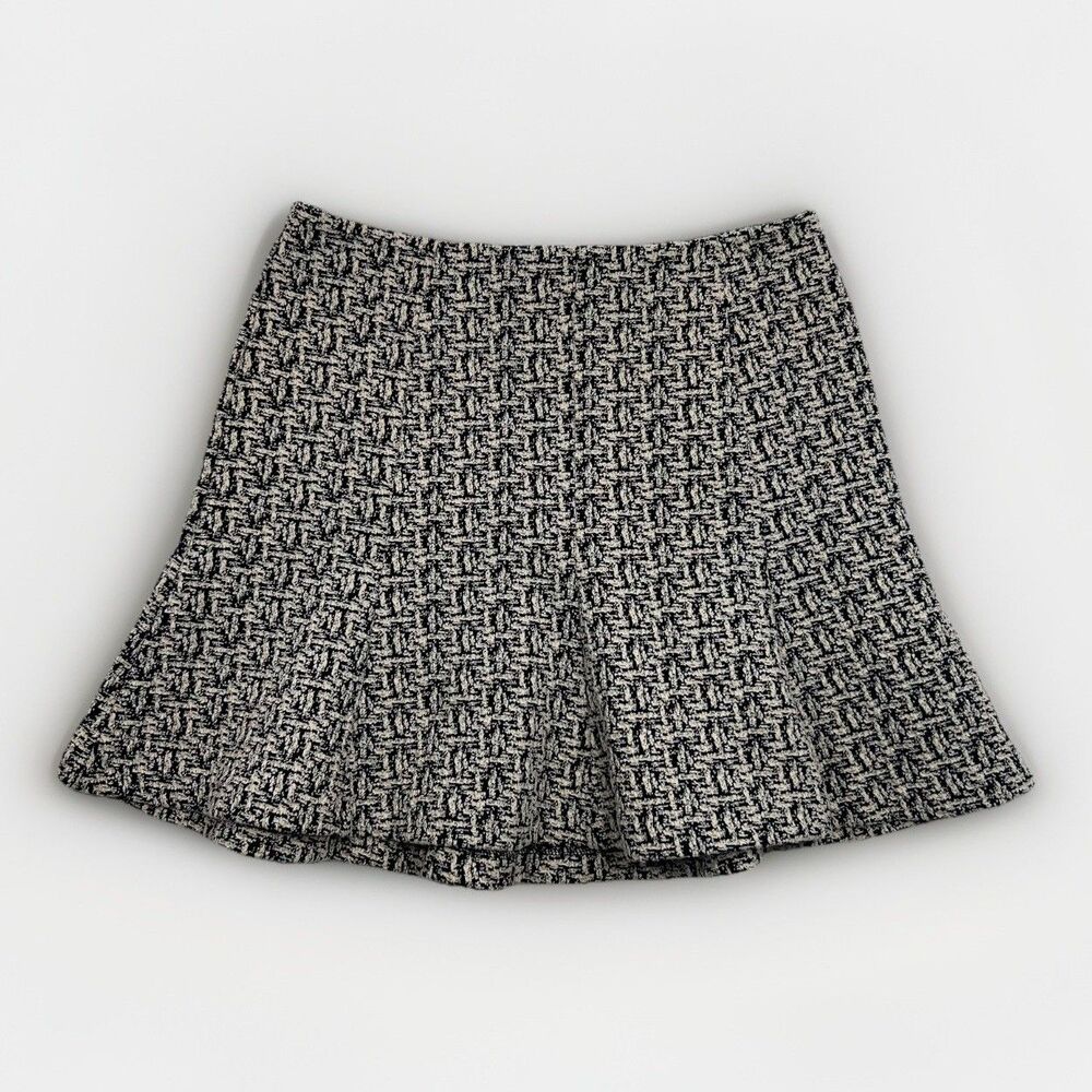 Banana Republic Flare Mini Skirt Size 6 Black and Cream Tweed Pattern